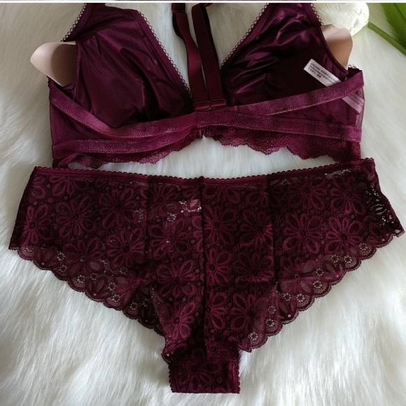 SOLD❌Size L VICTORIA'S SECRET BRALETTE + PANTY L. - Picture 5 of 6